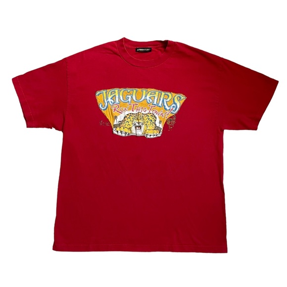 Vintage Jaguars Run this town red tee - Picture 4 of 17